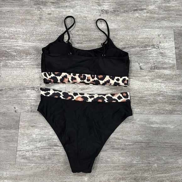 SHEIN 2pcs Set Leopard Print Bikini Swimsuit With Top & Shorts Cover Up - Picture 11 of 16